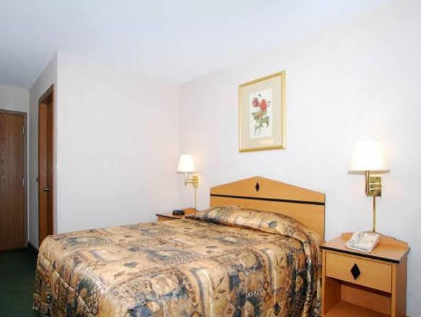 קולומבוס Econo Inn מראה חיצוני תמונה